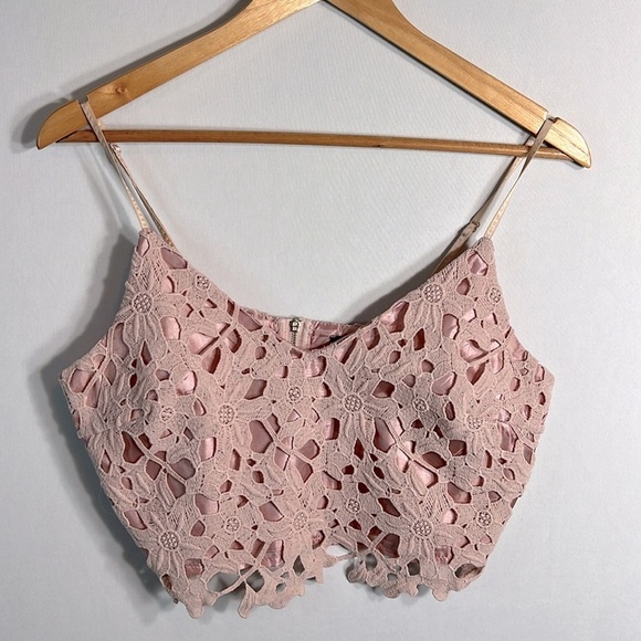 Astr Tops - Astr Pink Lace Crop Top size M